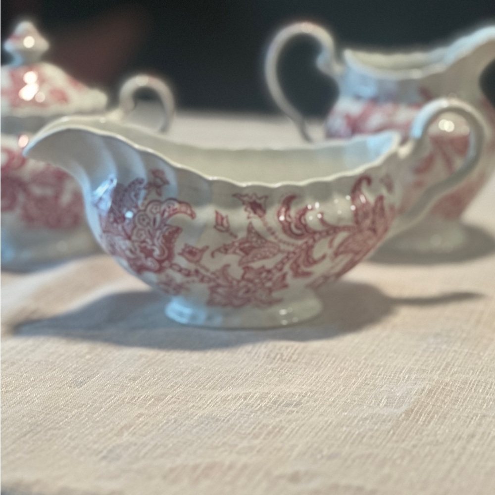 Elegant Red and White Serveware Set - Picture 2 of 5